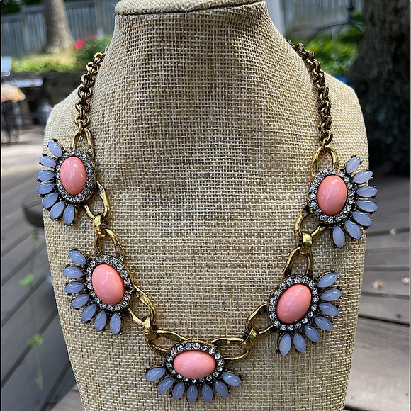 3/$30 J CREW PINK AND LAVENDER GEM AND CRYSTAL STATEMENT NECKLACE